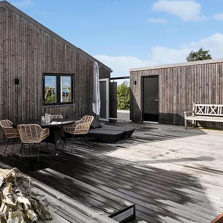 Semesterbostad 4 Bedroom In