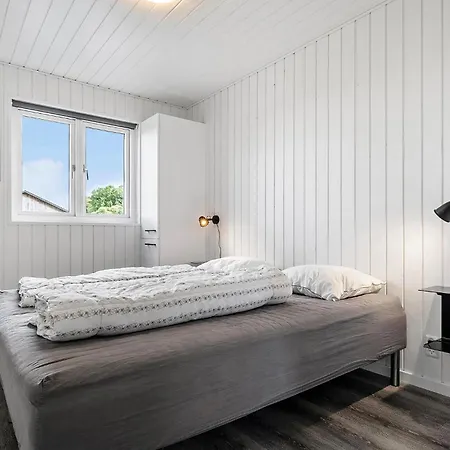 4 Bedroom In Prázdninový dům *